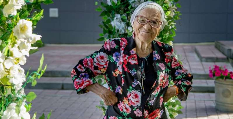 Avó russa de 91 anos viaja pelo mundo sozinha