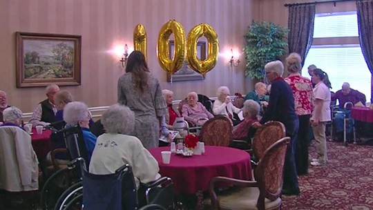 Oito centenários comemoram aniversários juntos nos EUA