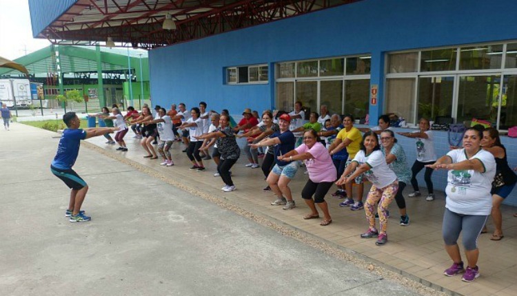 Universidade Aberta da Terceira Idade tem aula inaugural no Amazonas